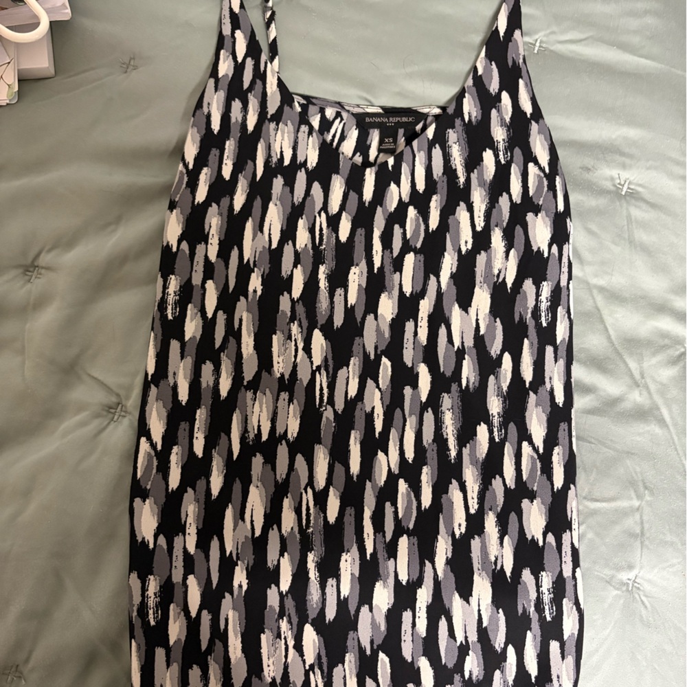 Satiny Banana Republic Print Tank